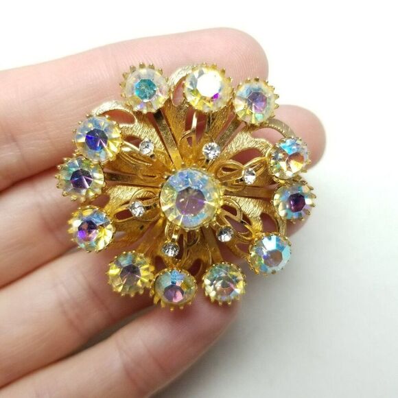 Vintage AB Rhinestone Flower Round Brooch, Gold Tone Setting, Retro Sparkle Pin - Picture 1 of 6